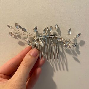 Elegant Silver Hair Comb with Crystal Accents